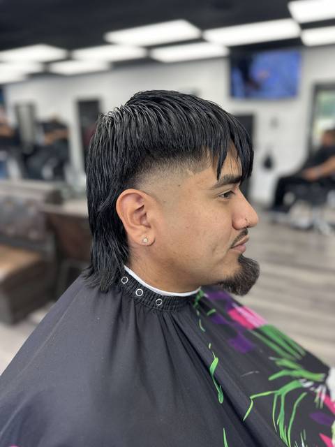 Textured mullet with faded sides
